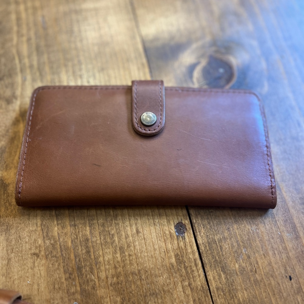 Elegant Brown Leather Wallet